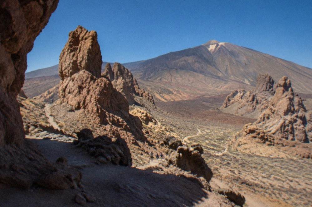 The red rock formations of Roques de Garcia under a clear blue sky